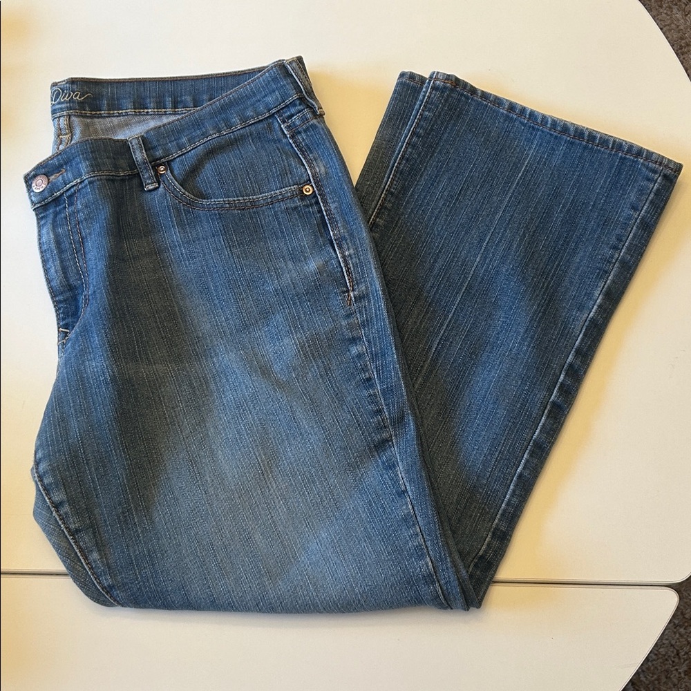 Old Navy The Diva Women's Denim Blue Jeans Size 16S 16 Short